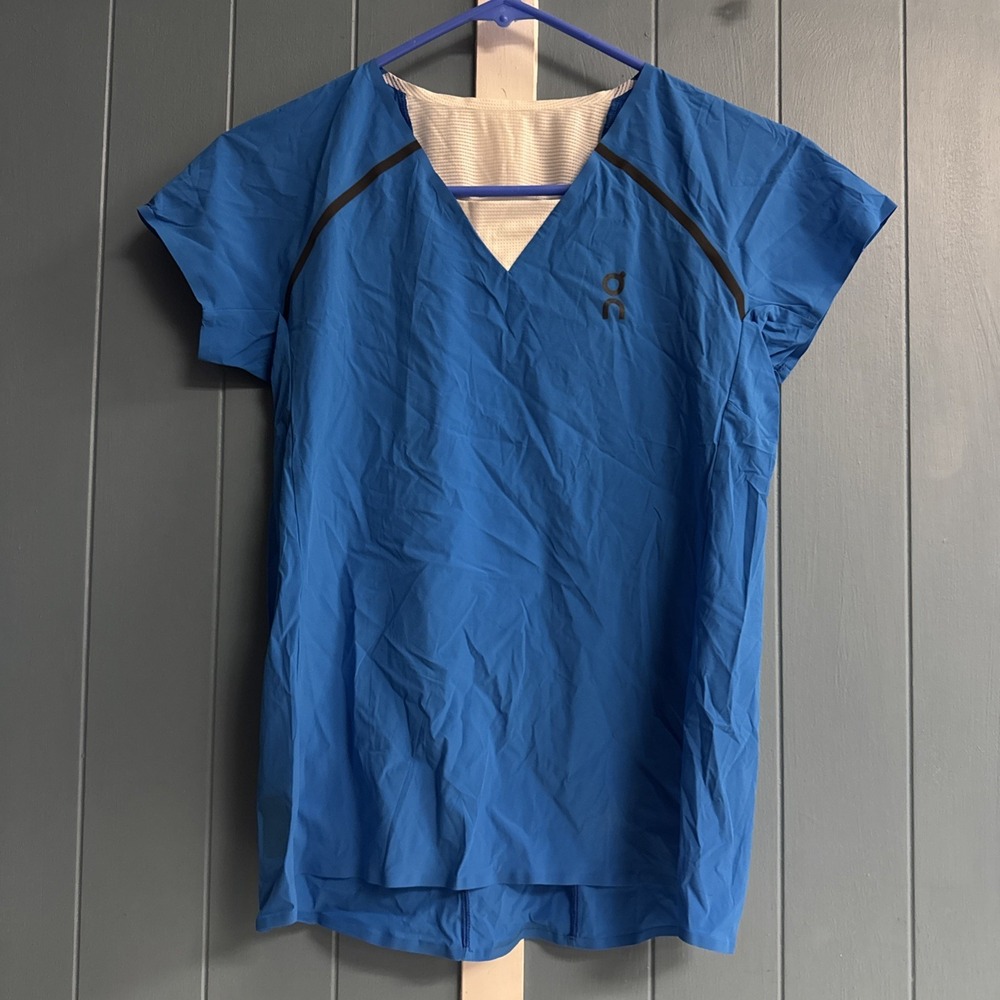 On Cloud Womens's M Oc On Running Active Blue White Performance-T 1 Shirt Top